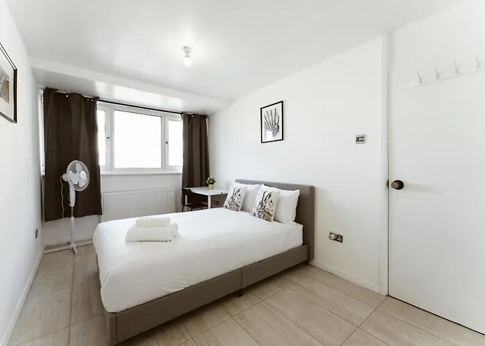 Stratford Cosy Rooms - 17 London
